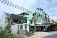 Cahaya Berlian Hotel Hotel a Pademawu