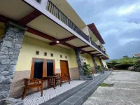 Medjora Family Homestay Hotel dekat Jeep wisata karanganyar