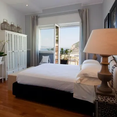 Cubo Apartments Hotels near The Hospital De Luca and Rossano