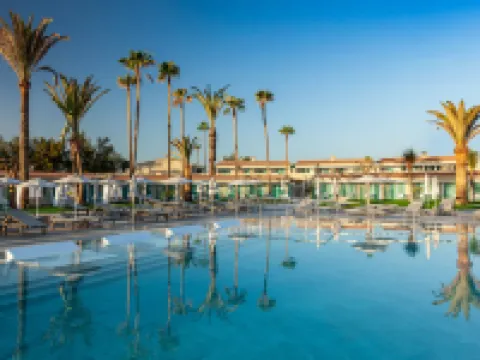 クマラ セレノア、ロペサン ホテルズ コマルカ・スールのホテル