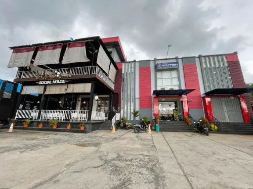 Triton Hotel Manokwari Hotels in Manokwari