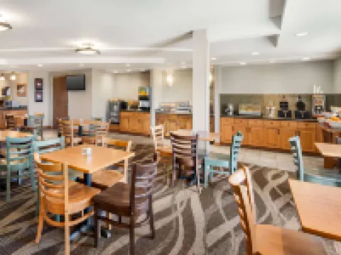 AmericInn by Wyndham Laramie Near University of Wyoming ララミーのホテル