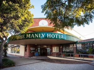 Nightcap at Manly Hotel