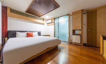 Changwon Jinhae Yongwon Freetel