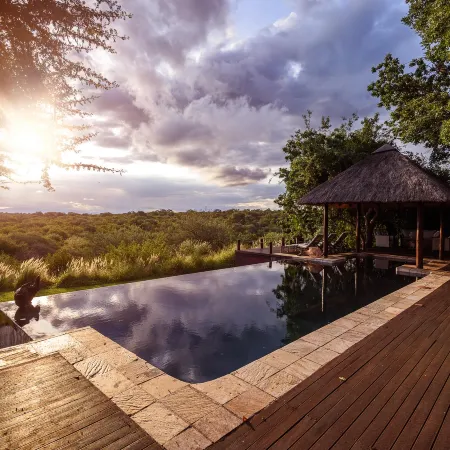 Khaya Ndlovu Safari Manor