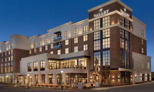 Valley Hotel Homewood Birmingham, Curio Collection by Hilton