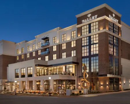 Valley Hotel Homewood Birmingham, Curio Collection by Hilton Hotels in Homewood