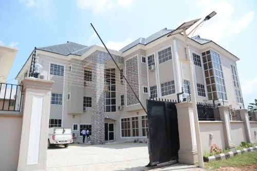 Iyore Grand Hotel and Suites Hotel a Oredo