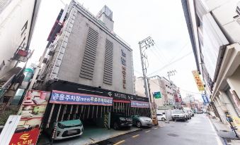 노도모텔 객실