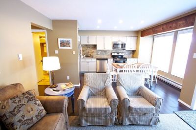 Other #1687 Ski-in, Ski-Out Four Oclock Lodge, on The Ski Run! Photo