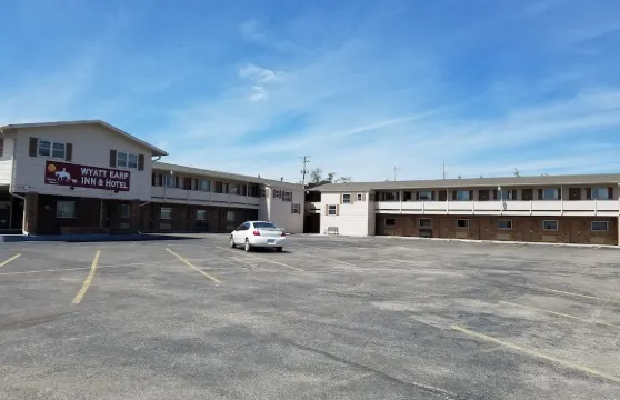 麗晶旅館及套房酒店