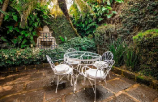 卡拉斯馬納尼塔斯酒店