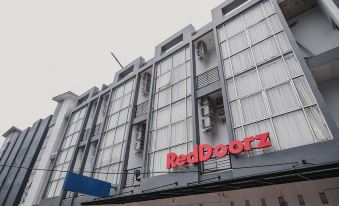 RedDoorz @ Jalan Sukabangun 2 Palembang