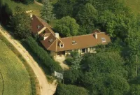 Les Hauts Du Val Chambres et tables d'hotes Hôtels à : Thoiry