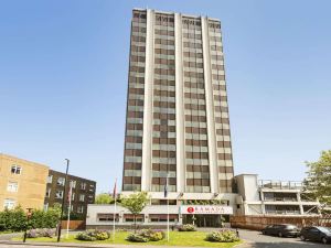 Ramada Hotel & Suites by Wyndham Coventry