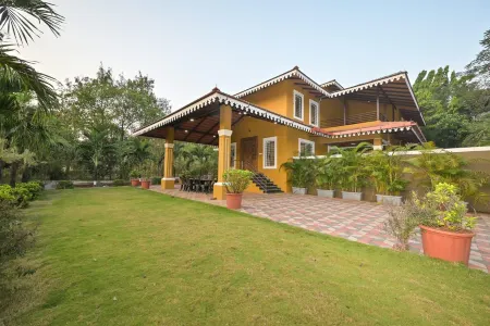 Royal River Farm Отели в г. Каламболи Тарф Уореди