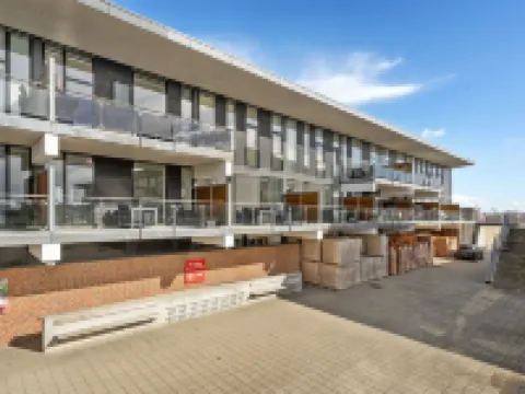 "Theis" - 100m from the Sea