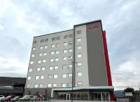 Avid Hotel Guadalajara AV Vallarta Pte Отели рядом с достопримечательностью «Los Cubos»