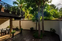 Isle Royal Inn Hotels near Kalho Akirigando (Black Stone Beach)