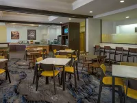 Fairfield Inn & Suites Orlando Lake Buena Vista Hotels in Orlando
