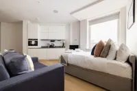 The Kingston Upon Thames Apartme Hotels near Kingston Business School