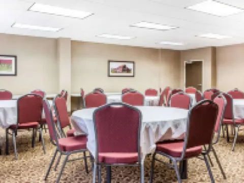 コンフォート スイーツ モロー - アトランタ サウス モローのホテル