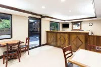 Days Inn by Wyndham Dahlonega University Area - breakfast