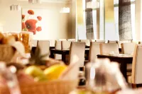 Hotel Kiel by Golden Tulip - breakfast