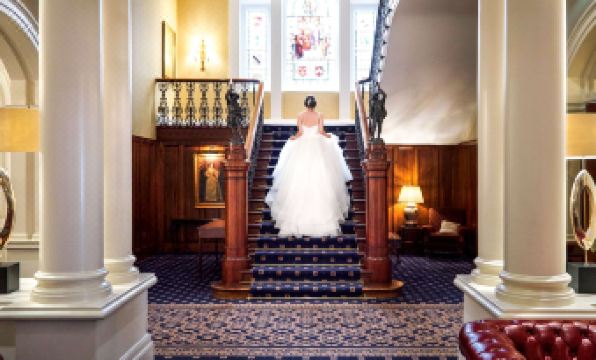 3. 머큐어 엑서터 ..