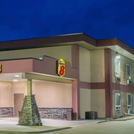 Super 8 by Wyndham Innisfail
