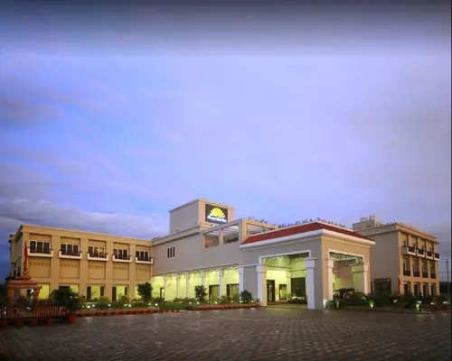 Surya Garden Hoteles en Distrito de Angul