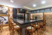 Hotel Laghetto Siena Gramado - ที่มีบาร์