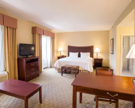 ハンプトン イン & スイーツ サザン パインズ パインハースト アバディーンのホテル