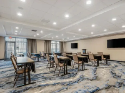 Fairfield Inn & Suites North Conway Hotels in Conway