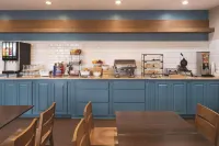 Country Inn & Suites by Radisson, Michigan City, IN - breakfast