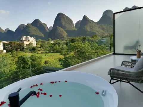 Guilin Yangshuo Couple Yuqing Luxury Homestay (Yulong River Scenic Area Jima Wharf Store) Hotels in 