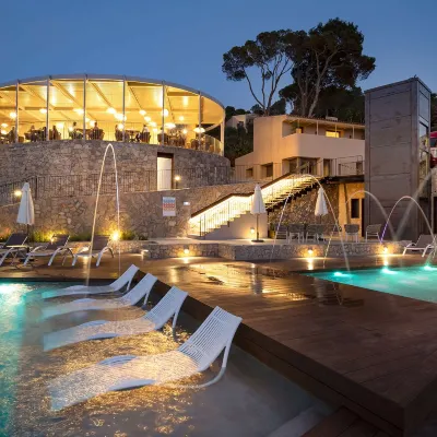 Talaia Plaza Ecoresort Hotels near Cala Sa Tuna