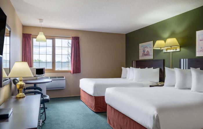 Travelodge by Wyndham Lacombe