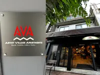 Artist Village Apartments Kochi Hotel berhampiran Stesen Asakura