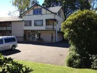 Three Explorers Motel Hotels in Katoomba