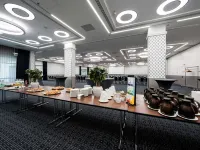 Radisson Blu Conference Hotel, Dusseldorf Hotels near Golzheim