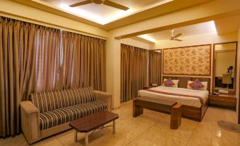 FabHotel Surya