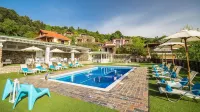 Ilaeira Mountain Resort - Pool