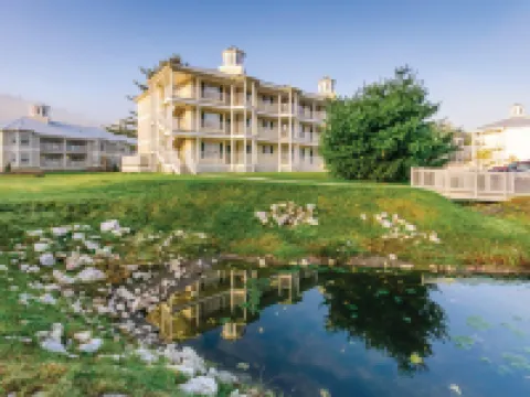 Holiday Inn Club Vacations Oak N' Spruce Resort リーのホテル