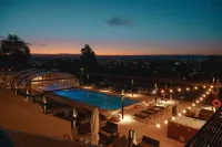 Pinares Panorama Suites, Spa & Convention Center - piscina