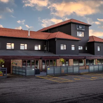 The Stones Hotel Hotels near Durrington Walls