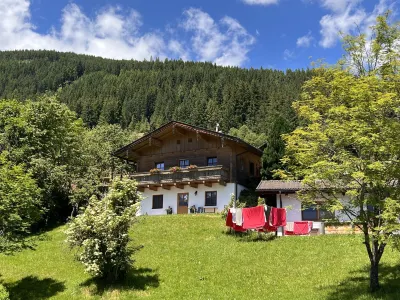 Ferienhaus Taubenstein Hotel dekat Bergeralm Wildkogel