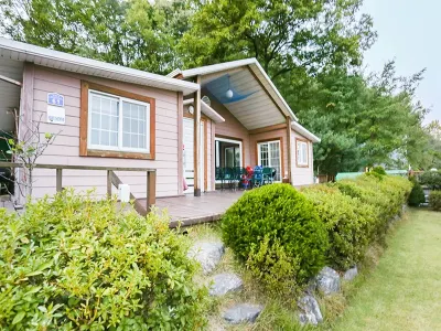 Chungju Hosuwiui Haru Pension Hotels near Angseongoncheon Station