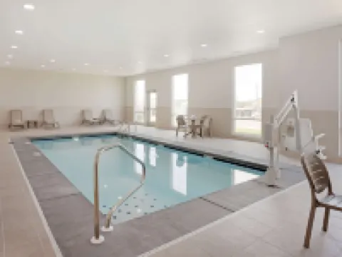 位於US-60的山林格羅夫舒適酒店及套房 賴特縣酒店