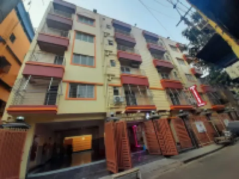 Hotel Sandstone International 酒店